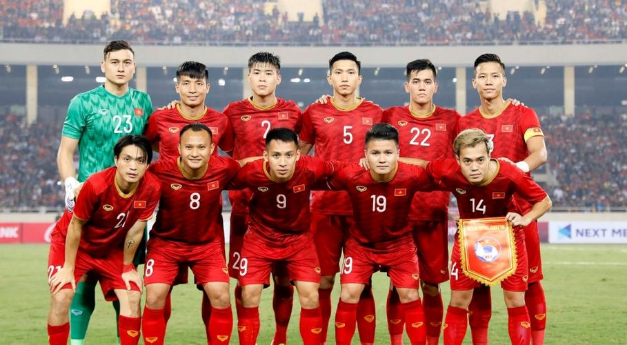 中国男足迎战2026世界杯预选赛：挑战重重，期待佳绩