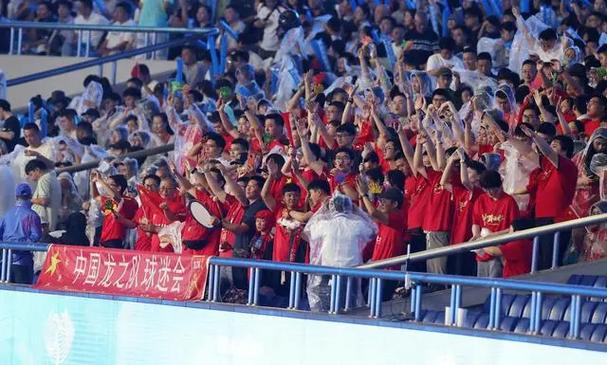 中国足球需要理智对待外国青训方式，寻找适合自己的发展道路
