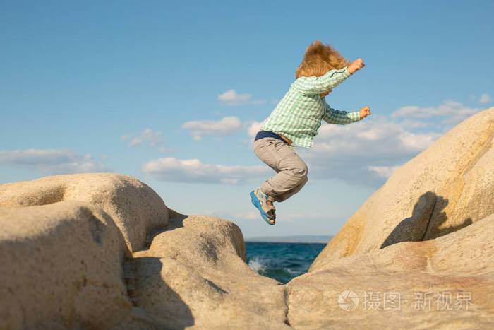 跳起着地的技巧是什么？学习体操跳跃动作的稳健着陆。