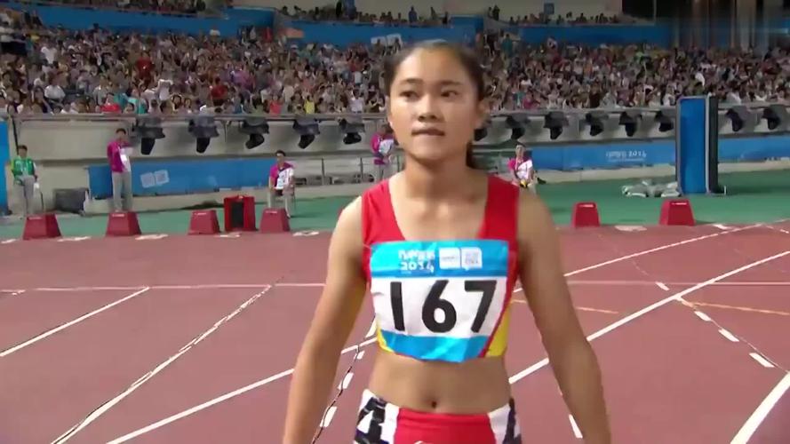 杭州亚运会女子百米接力赛：中国队夺冠，袁琦琦肌肉震撼外媒