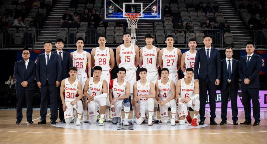 中国男篮面临挑战：重赛建议与体育精神