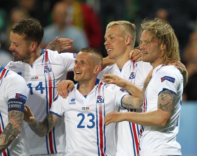 欧洲杯大冷门：英格兰1-2不敌冰岛，霍奇森宣布下课
