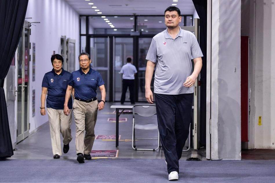 姚明离任篮协赴纽约新岗位，中国篮球的变革与期待