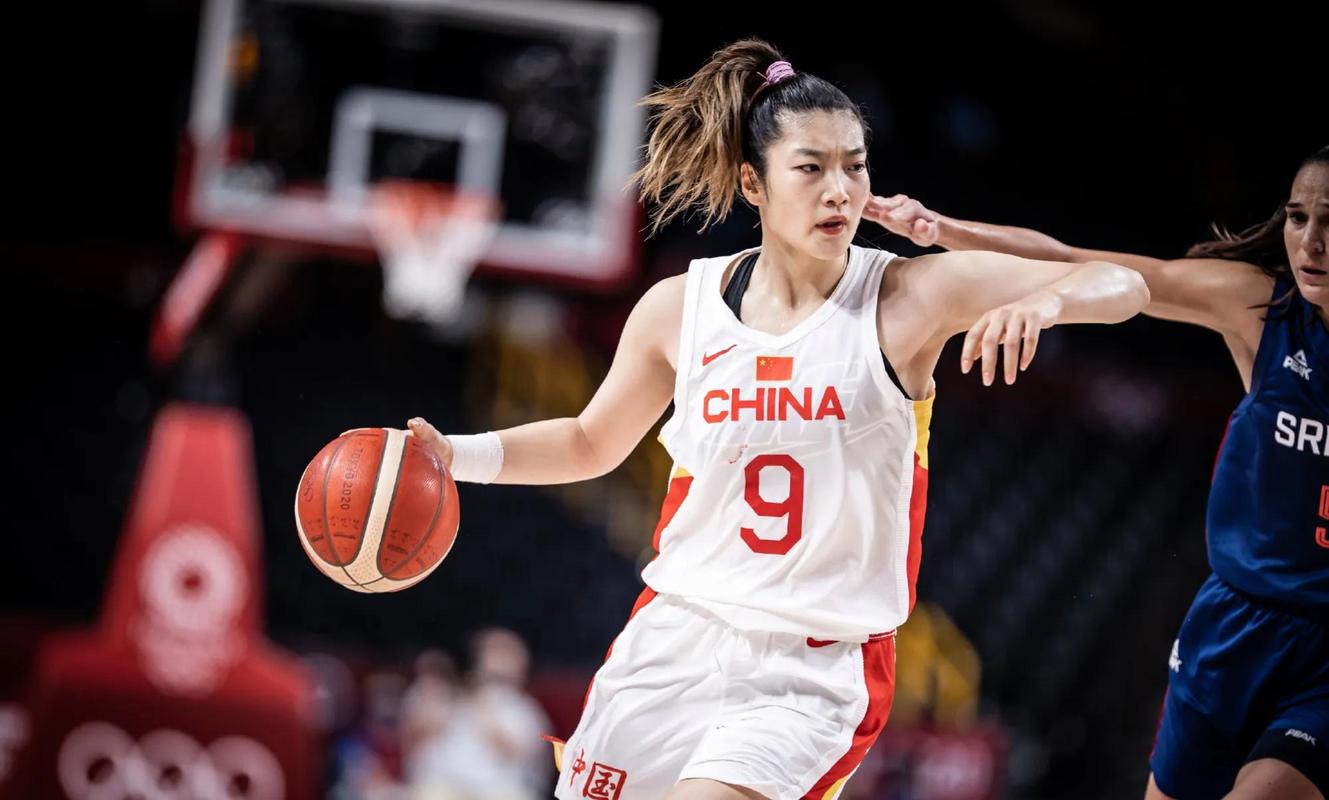 2022女篮世界杯决赛：美国女篮与中国女篮争冠，谁将问鼎冠军？