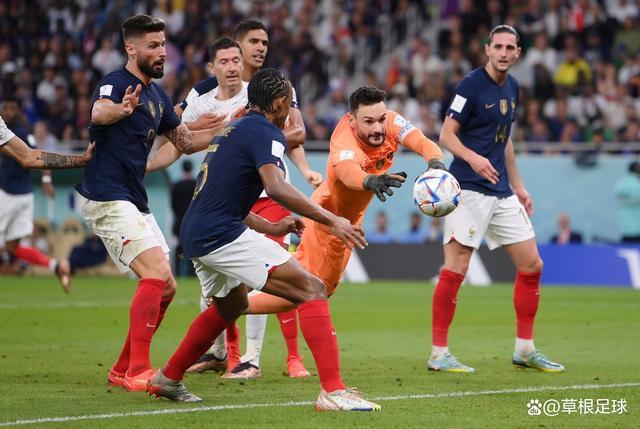 法国与波兰的世界杯1/8决赛：星光熠熠的雄鸡迎战实力不容小觑的波兰