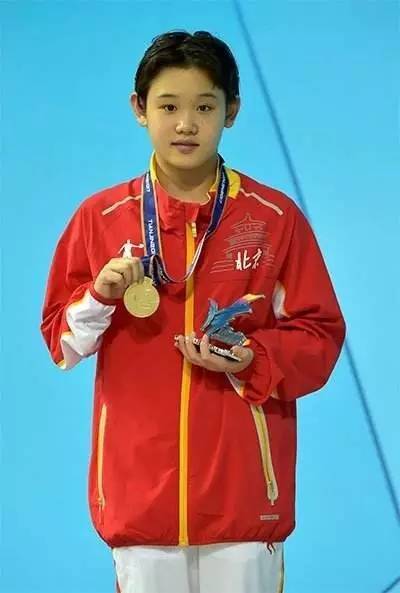 张家齐：中国跳水界的新星，全运会最年轻双冠王