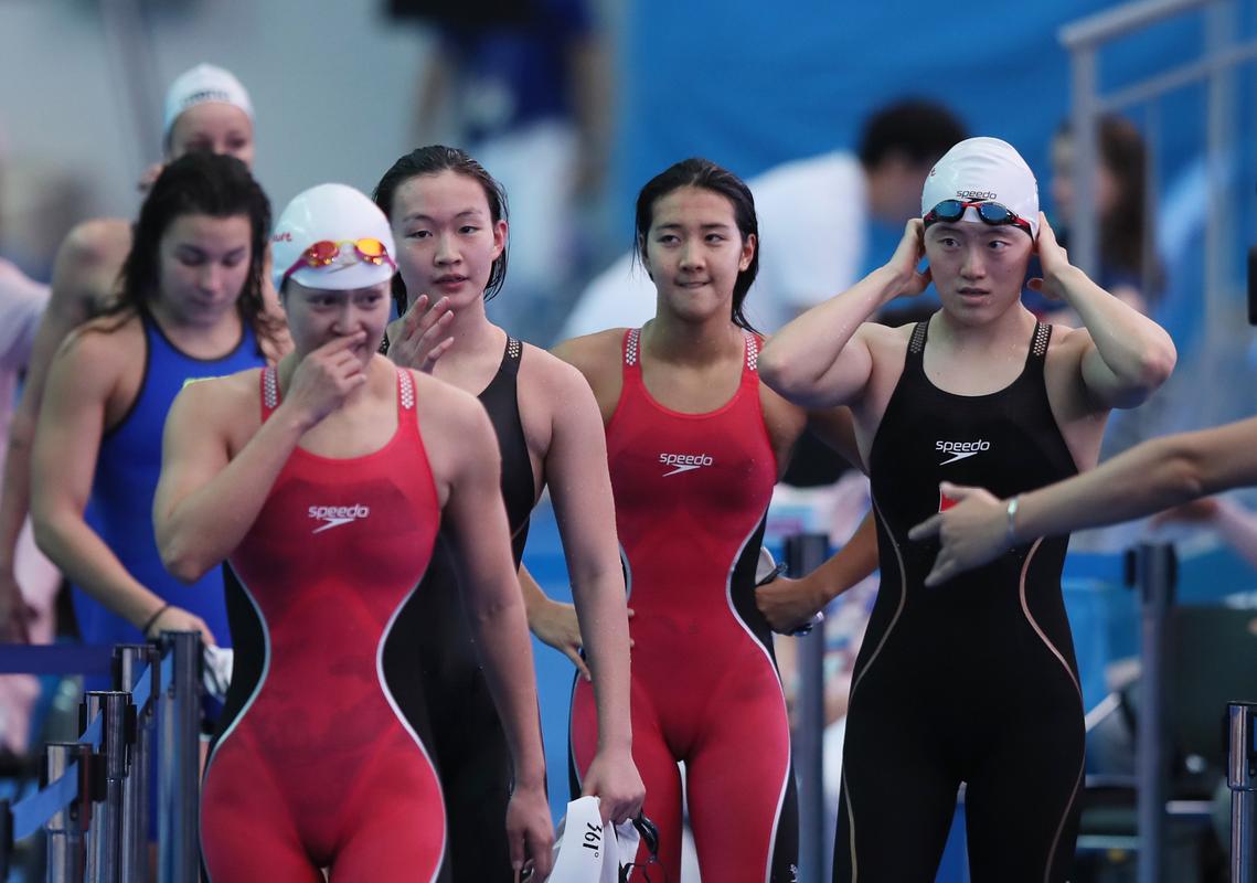 2023泳联世锦赛决战时刻：女子4x200米自由泳接力，中国队勇夺金牌之战！