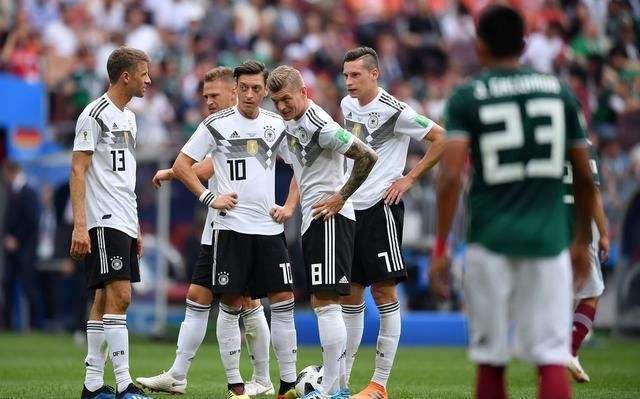 德国队2014年世界杯冠军功臣：梅苏特·厄齐尔的传奇之路