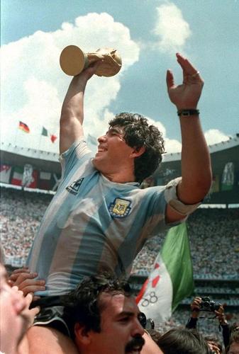 塞尔希奥·阿圭罗：阿根廷足球的传奇人物