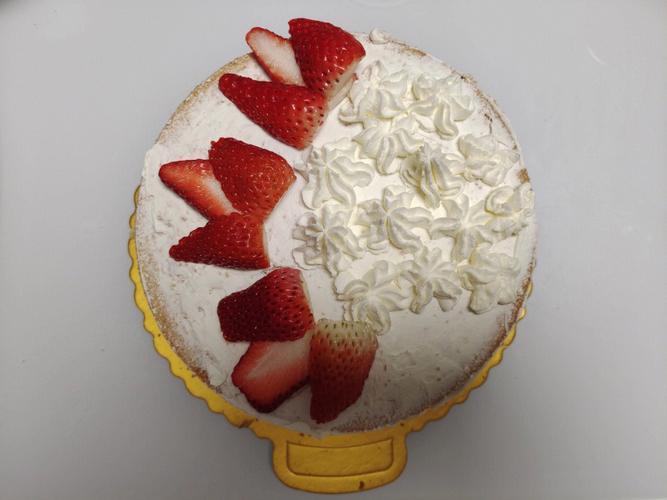 如何制作一款美味又精致的生日蛋糕