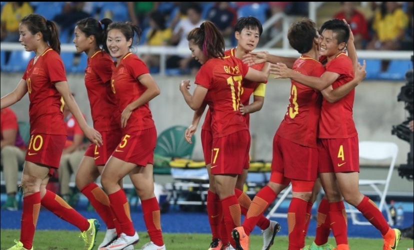 中国女足2023女足世界杯0比1惜败丹麦：面对劲敌需调整战术