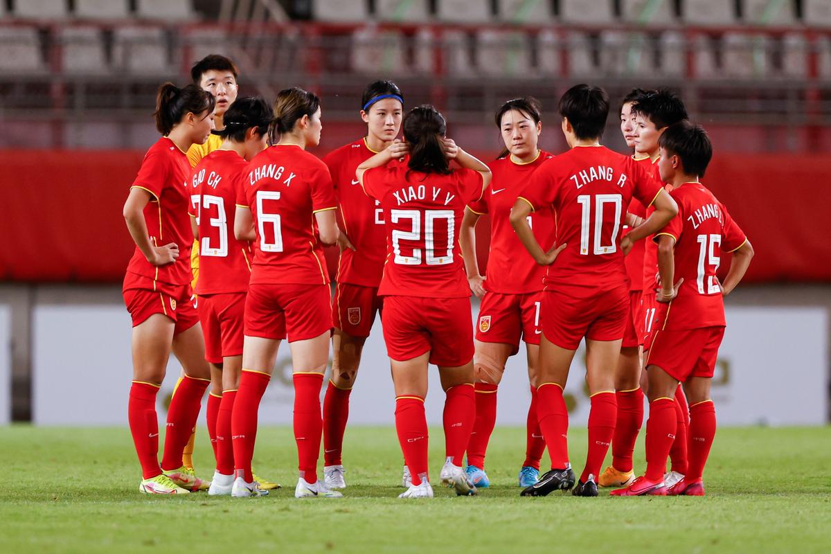 中国女足逆境翻盘，勇夺亚洲杯冠军！