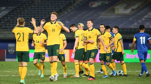 国足1-1战平澳大利亚：归化球员闪耀，险些创造奇迹