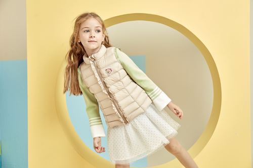 为孩子选购安全又美观的六一儿童节服装：家长需要注意的五大安全因素