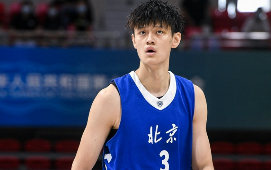 曾凡博冲击NBA：2022年NBA选秀大会的华裔希望之星