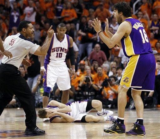篮球一级恶意犯规：处罚方式、影响与球员保护