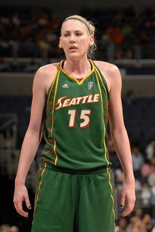 劳伦·杰克逊：WNBA的传奇人物，澳大利亚篮球的璀璨明星
