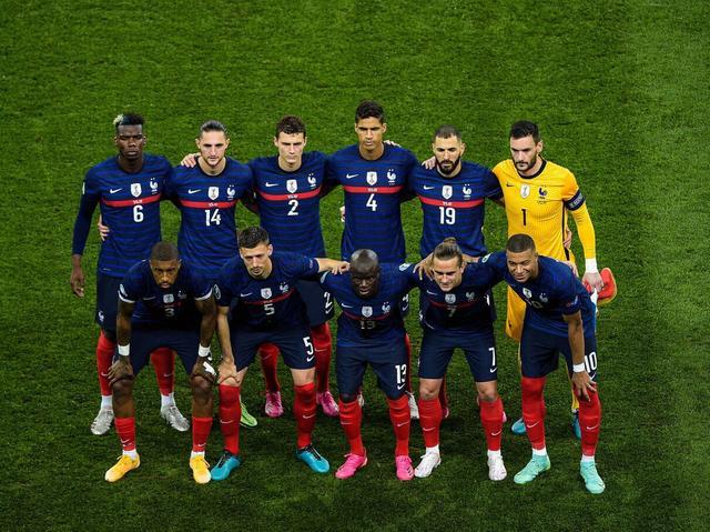 法国3-1波兰，姆巴佩助攻，吉鲁进球，成功晋级八强