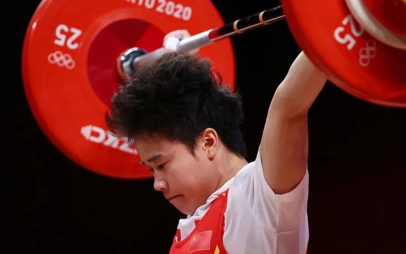 中国射击手杨倩夺得2020东京奥运会首金