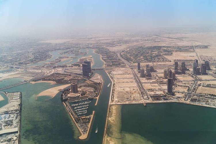 卡塔尔：能源富国的历史与现代融合