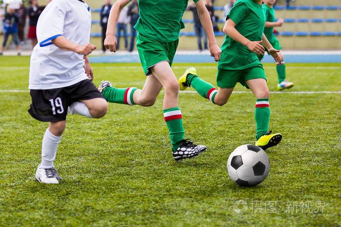 《超智能足球》展现足球魅力与团队精神，蹴鞠揭示足球运动的历史渊源