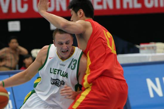 08奥运会男篮决赛：中国对抗立陶宛，重温经典之战