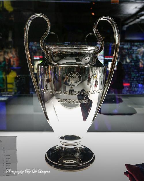 欧洲冠军杯冠军奖杯叫什么？_欧洲冠军杯冠军奖金多少钱？