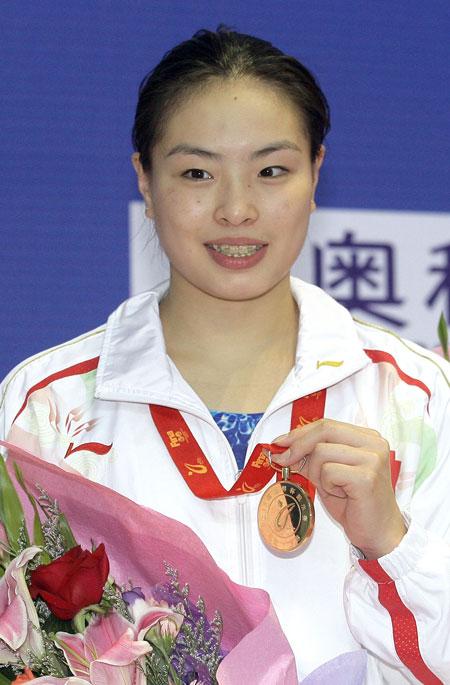 正式宣布！奥运冠军吴敏霞迈向新职场，38岁依然焕发青春，同时她的薪酬细节也曝光了。