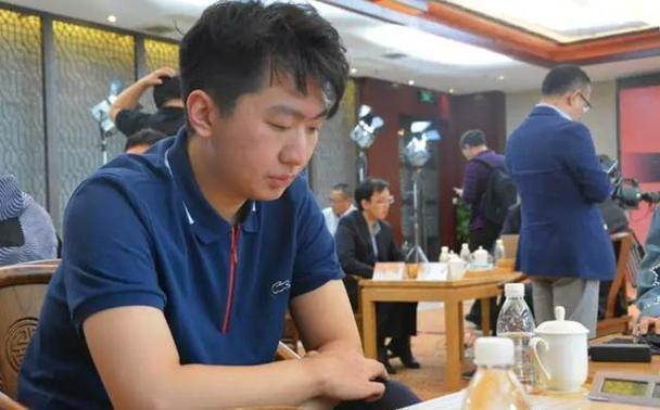 梦百合杯半决赛：党毅飞、李轩豪领先，中国棋手再创辉煌