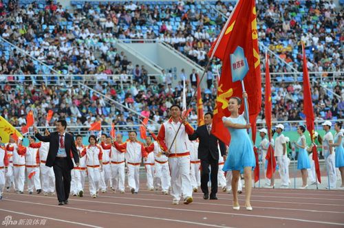 北京奥运会运动员入场仪式：团结、友谊与竞技的盛会