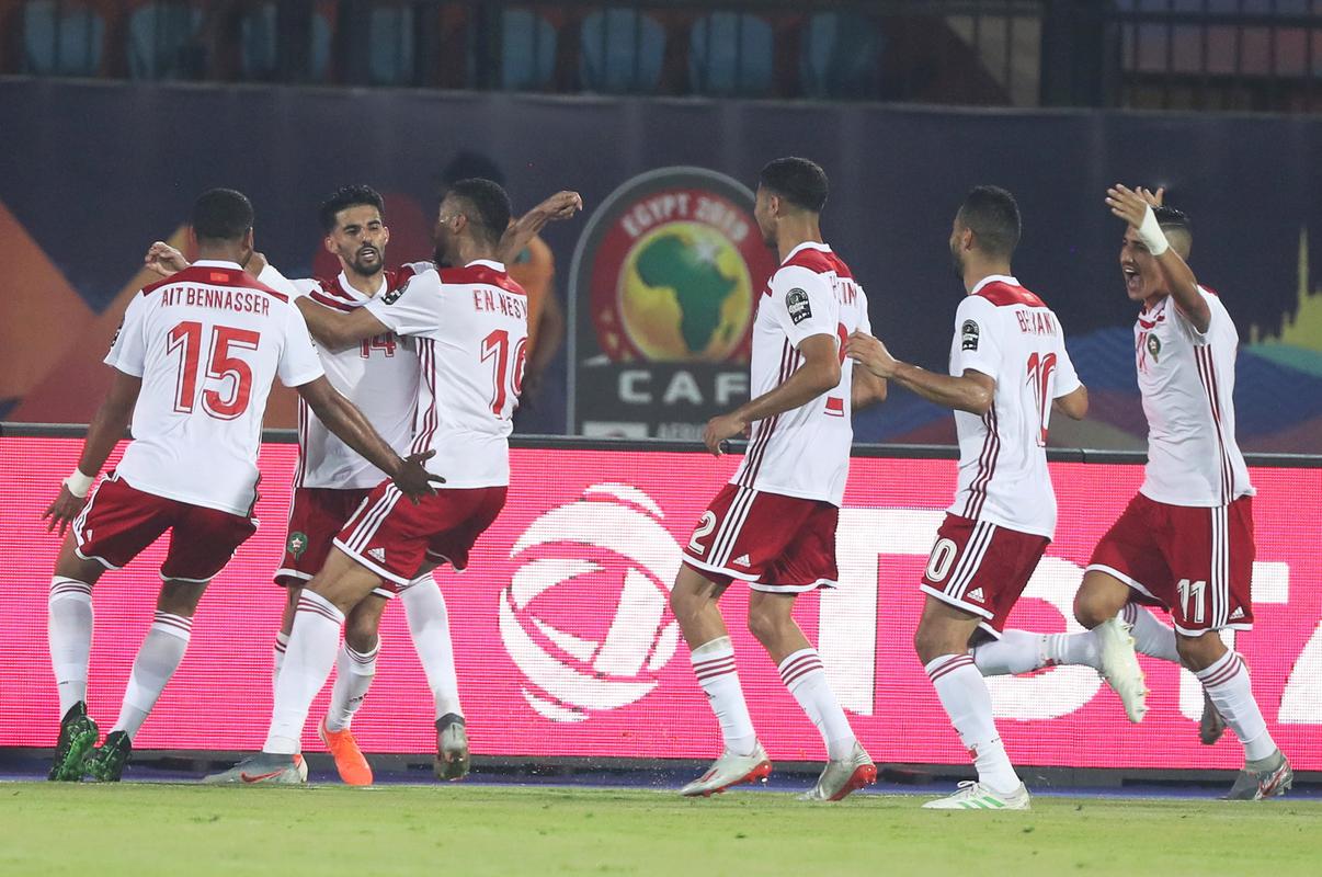 卡塔尔世界杯：摩洛哥2-0战胜比利时，精彩对决回顾