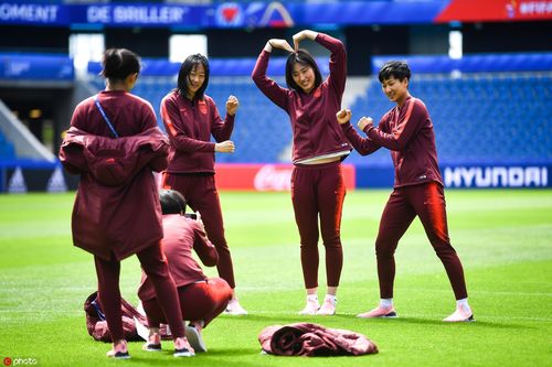 东京奥运会足球盛宴：中国女足激战正酣，期待荣耀时刻