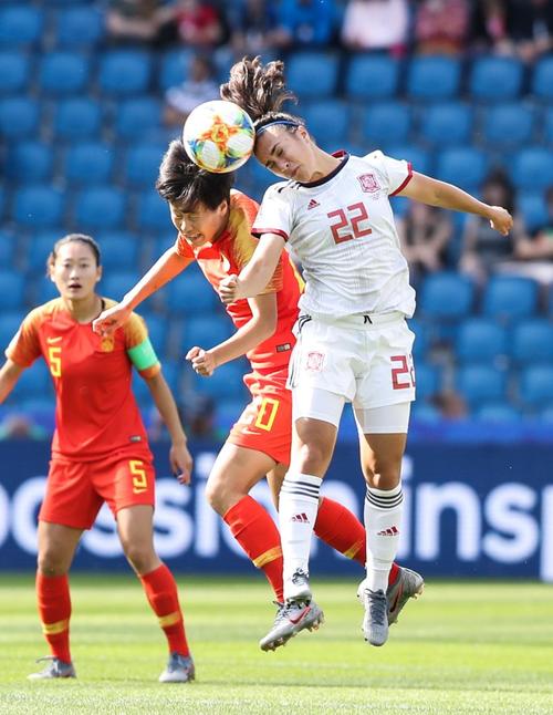 中国女足东亚杯：不屈拼搏，荣获亚军，展现强大实力